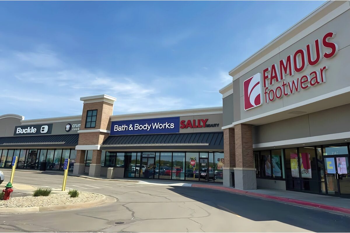 West Ridge Plaza – Topeka, KS